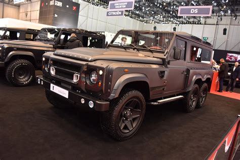 Kahn Design builds Land Rover Defender-based 6x6