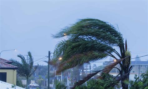 Stay Safe This Cyclone Season - PakMag Cairns