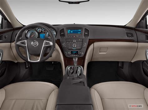 2013 Buick Regal: 22 Interior Photos | U.S. News