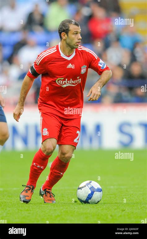 Javier mascherano liverpool hi-res stock photography and images - Alamy