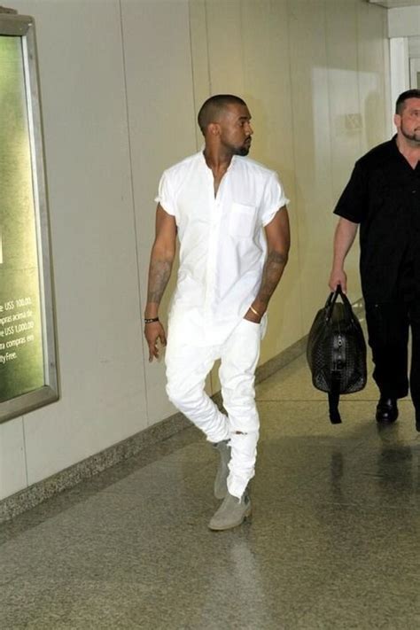 20 All-White Outfits For Men To Rock This Summer - Styleoholic