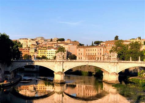 A Guide to Rome’s Ancient and Historic Bridges - Lions in the Piazza