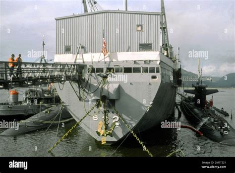 Uss holland holy loch scotland hi-res stock photography and images - Alamy