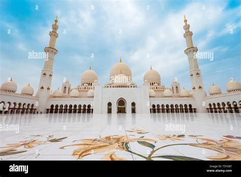 Sheikh Zayed Grand Mosque is the largest mosque of UAE, located in Abu ...