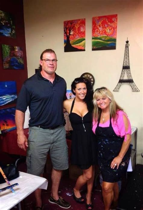 NoDQ.com > Visual > Recent pic of WWE's Kane with his family | Wrestling superstars, Kane wwe ...