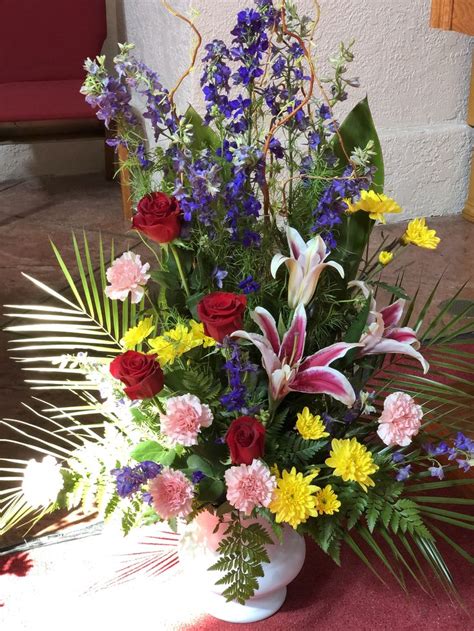 Celebration of life | Memorial flowers, Flower delivery, Sympathy flowers