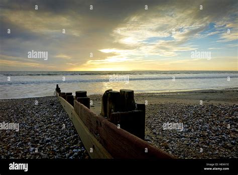 East Wittering, West Sussex. 22nd December, 2016: Calm weather prior to the imminent wet and ...