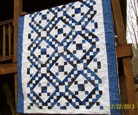 Sew Much More: Jacob's Ladder Quilt