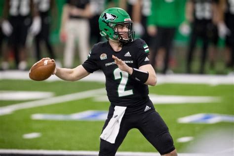 Michigan State adds prolific North Dakota transfer Quarterback Tommy ...