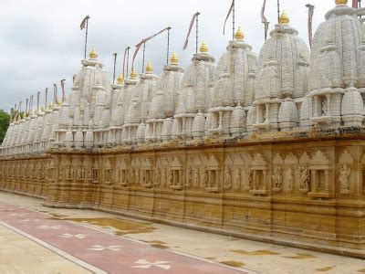 Colorful India: Shankheshwar Parshwanath Temple