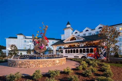 Dollywood's DreamMore Resort, Pigeon Forge - Compare Deals