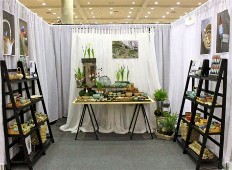 American Craft Council Display | Craft booth displays, Craft table display, Craft fairs booth