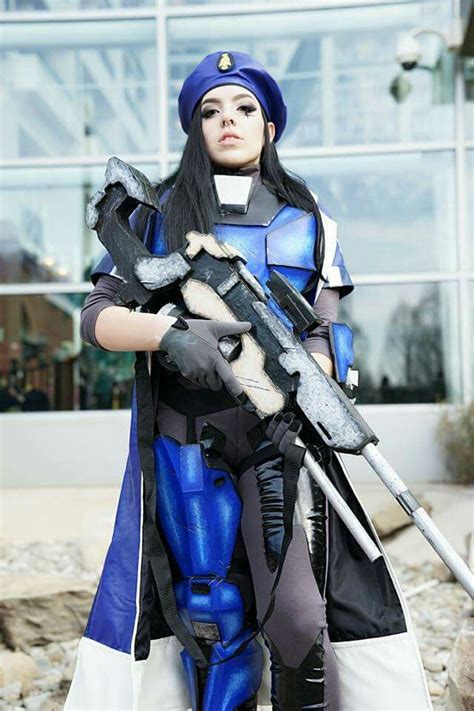 Really good young Ana from Overwatch cosplay | Overwatch cosplay ...