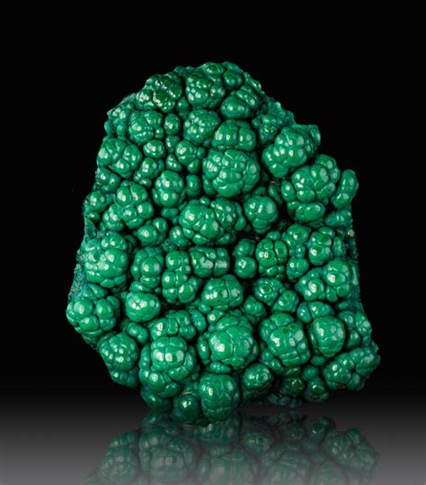 Intensely Green Malachite Crystals Look like They're Covered in Drops of Vibrant Paint