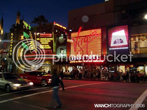 Hollywood Blvd. @ night | SkyscraperCity Forum