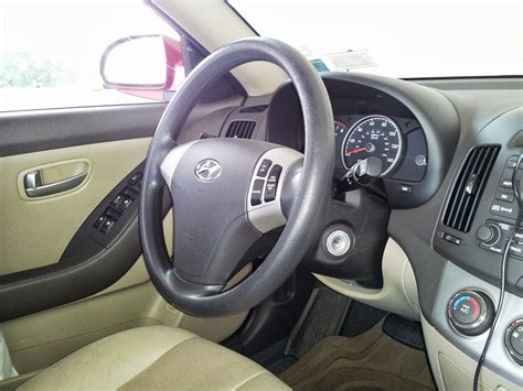 2009 Hyundai Elantra - Interior Pictures - CarGurus