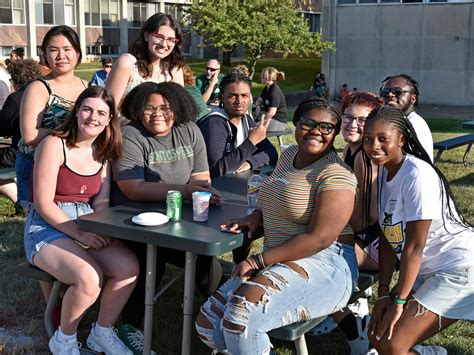 SUNY Oswego welcomes one of its largest incoming classes | SUNY Oswego ...