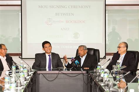 MoU Signing with Tun Hussein Onn National Eye Hospital (THONEH) - BookDoc