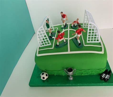 Football Pitch Cake - My Cakes and Cakes