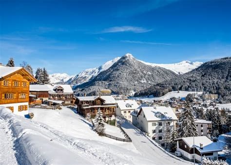 10 Places To Visit In Switzerland In Winter For Ultimate fun!