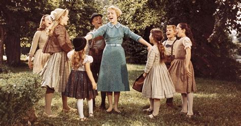 Von Trapp kids from ‘The Sound of Music’ reunite to honor Julie Andrews