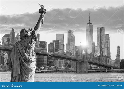 Statue Liberty and New York City Skyline Black and White Editorial Photography - Image of ...