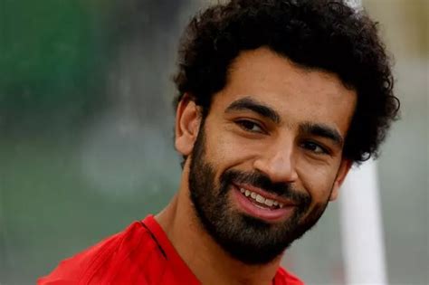 Mo Salah sends message to Liverpool FC fans in topless holiday snap ...