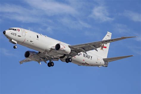 File:US Navy P-8 Poseidon taking off at Perth Airport.jpg - Wikimedia Commons