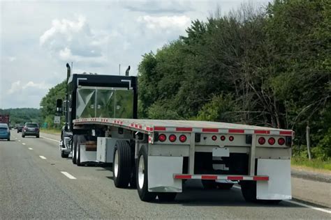 Floor Flatbed Semi Trailers in Ireland - used and new - TrucksNL