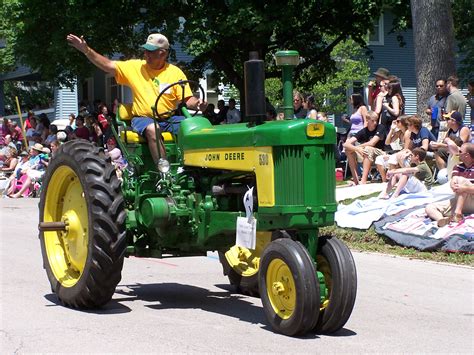 File:John Deere Tractor - 1960 - Model 530.JPG