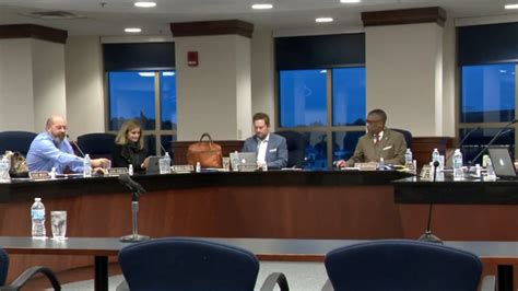 South Bend School Board names its new superintendent | WSBT