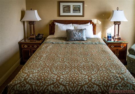 Saint Paul Hotel - Like Staying in an Outdated Guest Bedroom