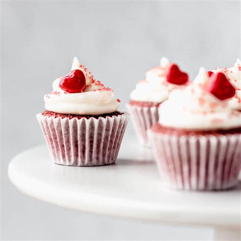 Mini Lemon Cupcakes with Lemon Buttercream Icing - Delicious Little Bites