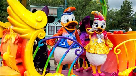Disneyland® Paris Vacation Packages | Expedia