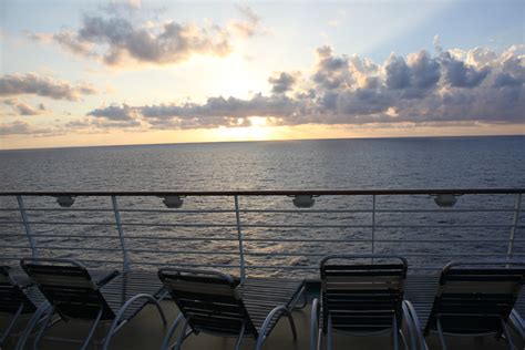 Navigator of the Seas Live Blog - Day 8 - Sea Day | Royal Caribbean Blog