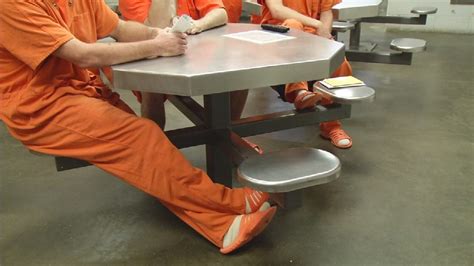 Hardin County Detention Center holding more than 100 inmates over capacity - WDRB 41 Louisville News