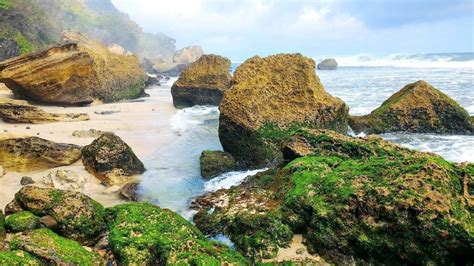 5 Pantai di Tulungagung yang Bikin Kamu Ogah Pulang!