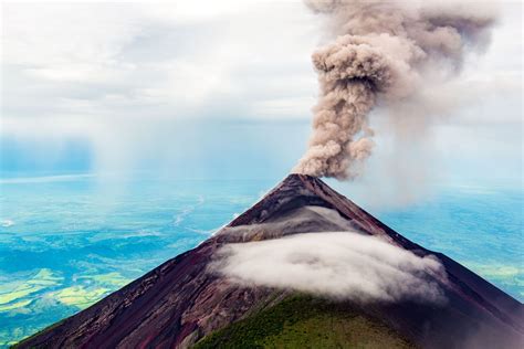 The Acatenango Volcano Hike to see Fuego in Guatemala - Tales of a Backpacker