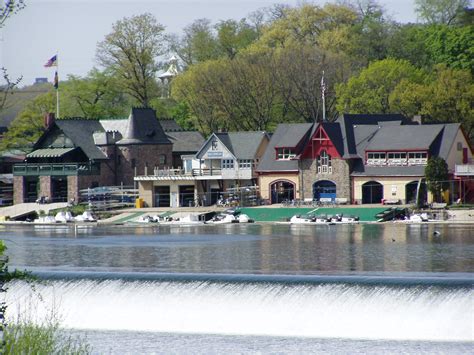 File:Boathouse Row-zoom.JPG - Wikipedia, the free encyclopedia