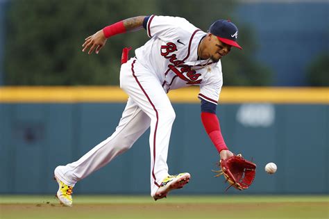 What happened to Orlando Arcia? Braves shortstop exits game after nasty ...