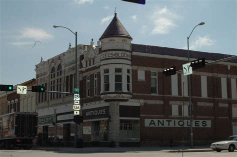 Auburn, NE : Downtown Auburn, crossroads of Hwys 75 & 136 photo, picture, image (Nebraska) at ...