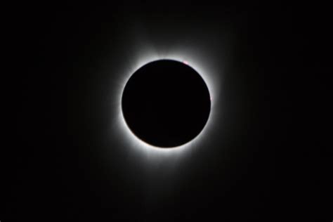 Eclipse solar total: ¿Cuándo y dónde ver el fenómeno que oscurecerá el ...