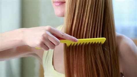 Does Combing Prevents Hair Loss? Know the Best Combing Techniques