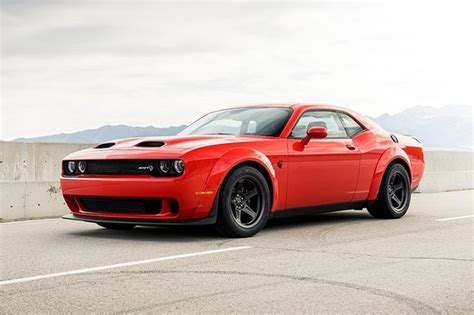 Novo Dodge Challenger SRT Super Stock, uma máquina de 807 cv feita para ...