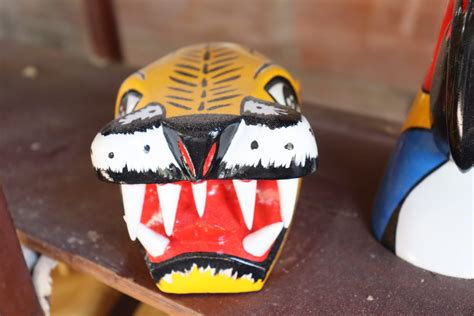 Release the tiger: Creating Colombia's carnival masks