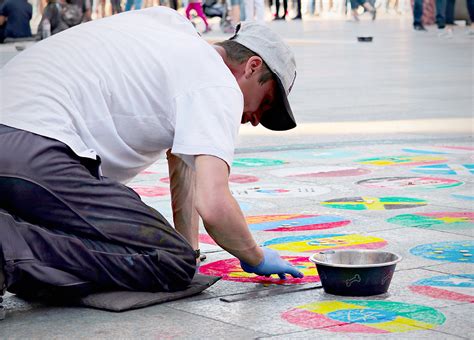 Creating Chalk Art: Discover a World of Creative Drawing!