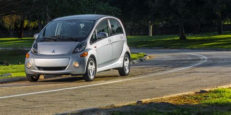 Mitsubishi i-MiEV Review, Pricing and Specs