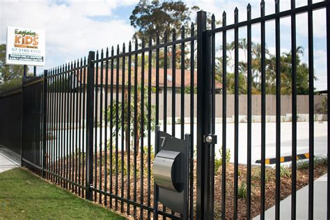 Palisade Fencing Brisbane | AH Fencing : AH Fencing