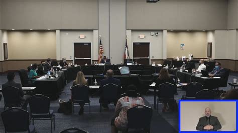 Dallas ISD Board of Trustees vote to delay start of school year until Sept. 8