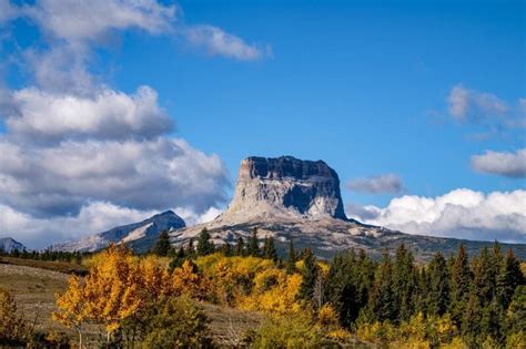 5 Places To Visit In Montana For Superb Fall Hiking And Wildlife Viewing